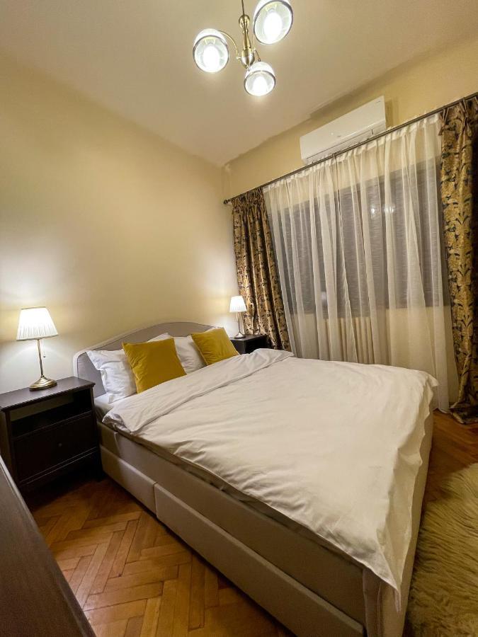 W/ Fire Place - Ground Floor דירה בוקרשט