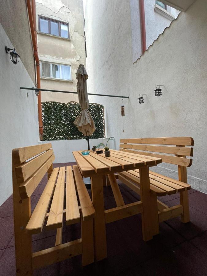 Apartamento W/ Fire Place - Ground Floor